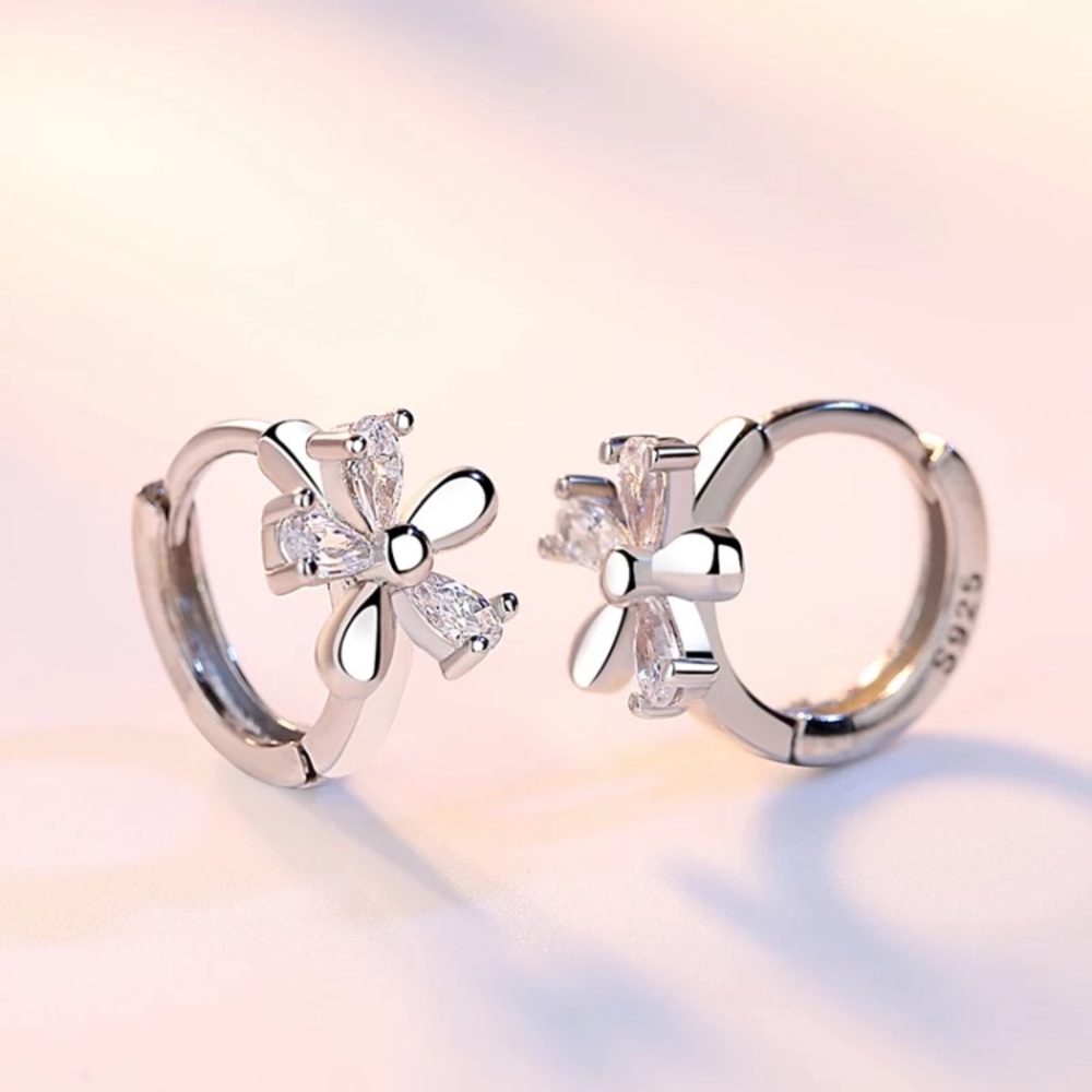 🌟 Sterling Silver 925 Flower Earrings